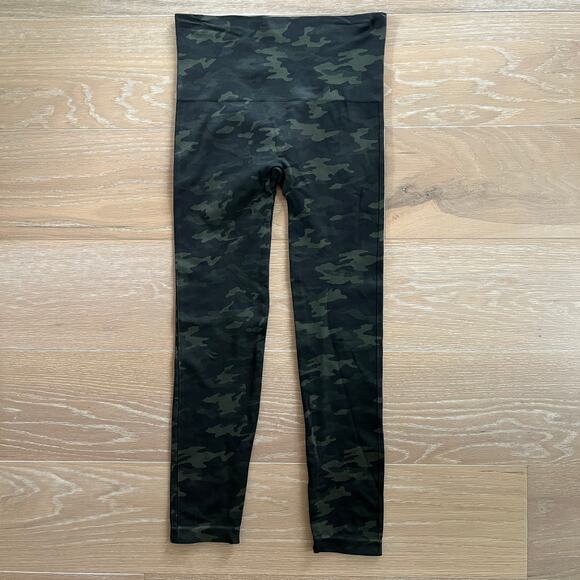 Spanx Seamless Camo Leggings Large NWOT - Picture 5 of 8